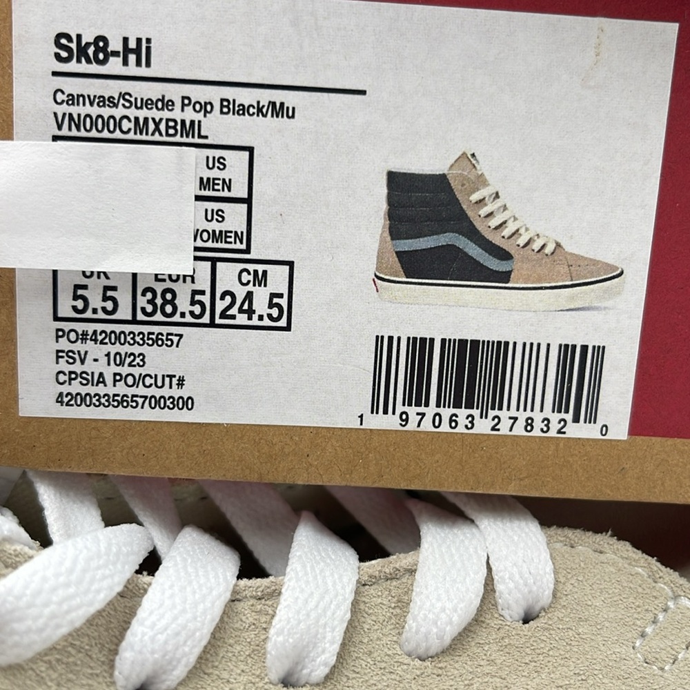 Vans WMNS Sk&-Hi Canvas Suede Pop Black Mu
VN000CMXBML
Sneakers - Picture 16 of 16